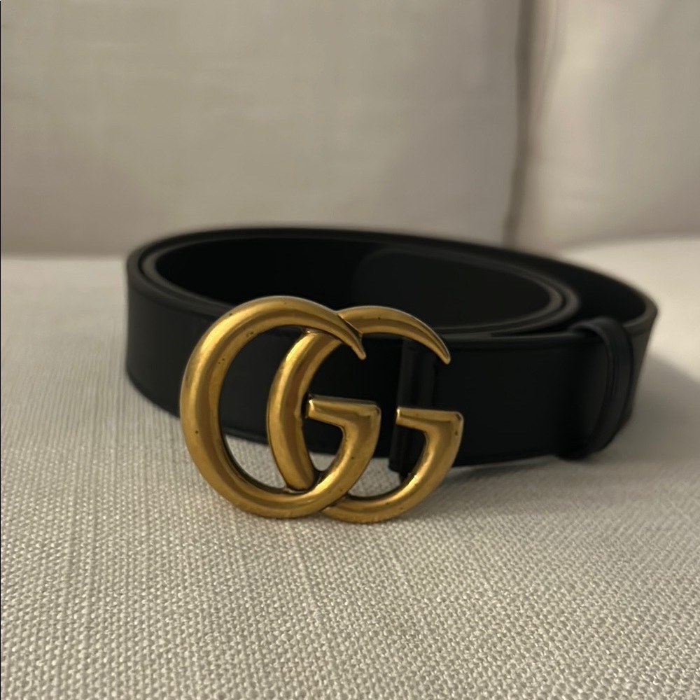 Gucci Black leather belt!